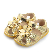 Золотые большие цветные детские скрипучие сандалии